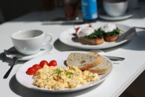 Read more about the article Breakfast with Scrambled Egg